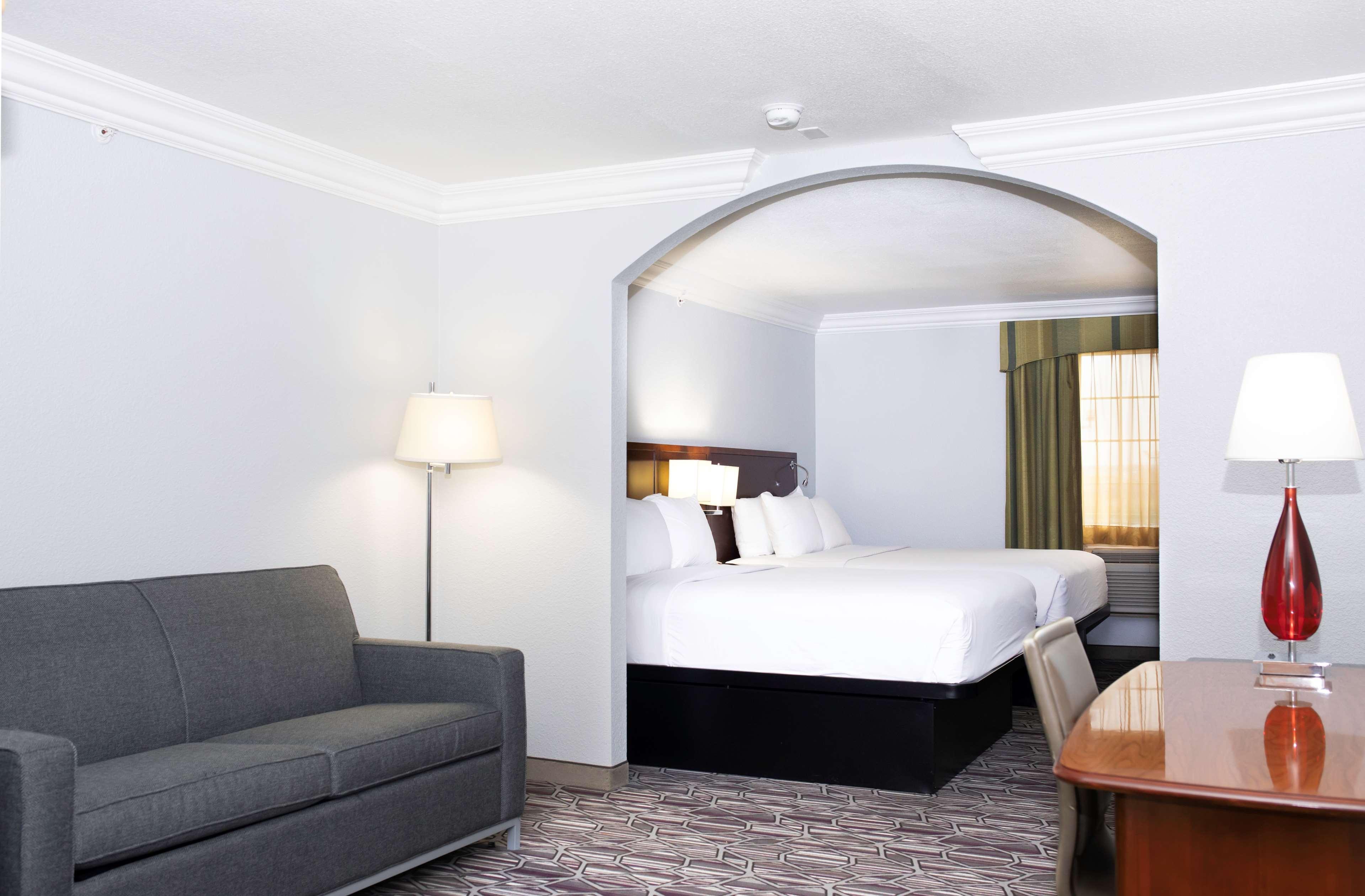 Surestay Plus By Best Western Fort Worth Benbrook Exterior foto