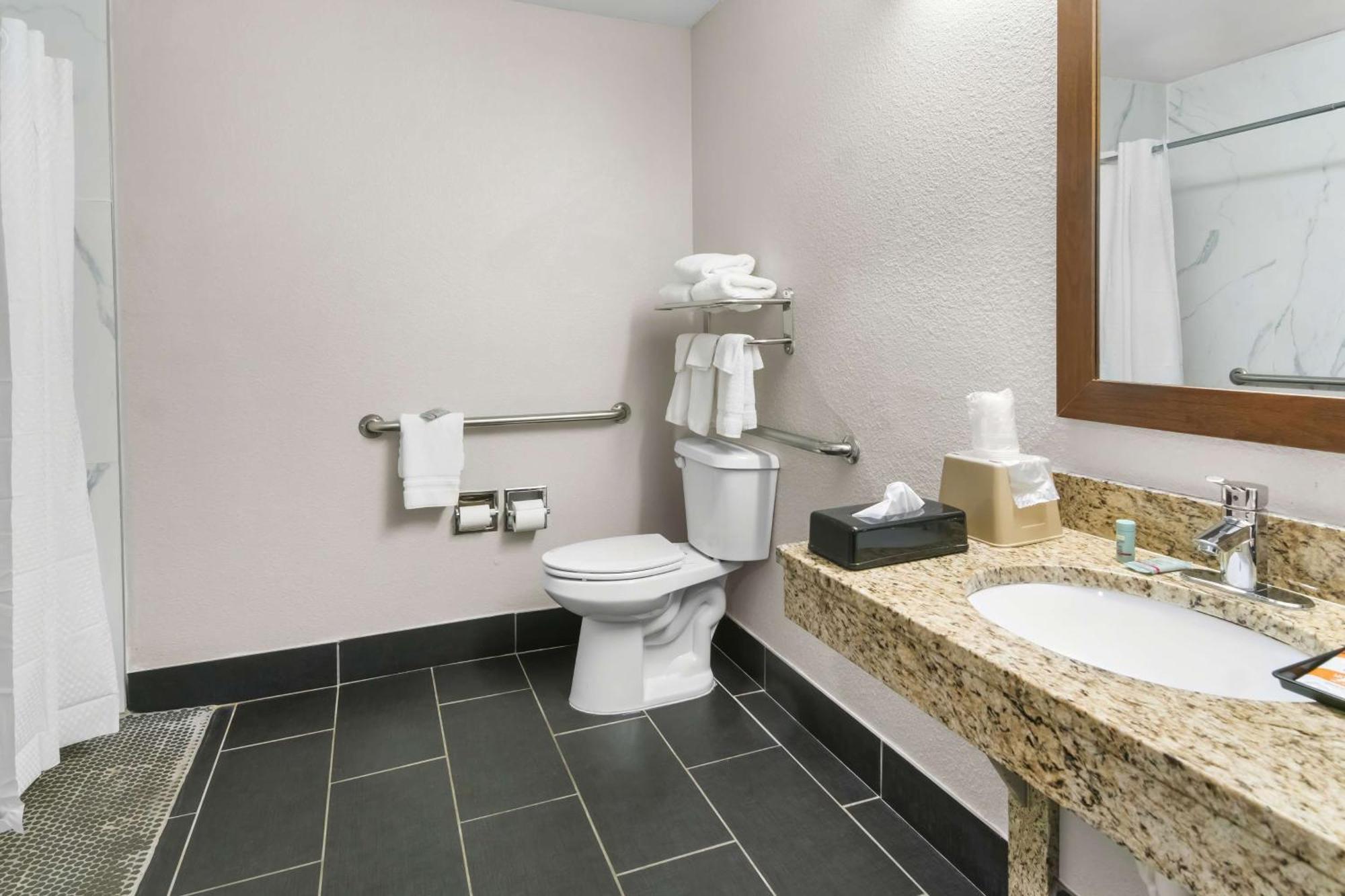 Surestay Plus By Best Western Fort Worth Benbrook Exterior foto
