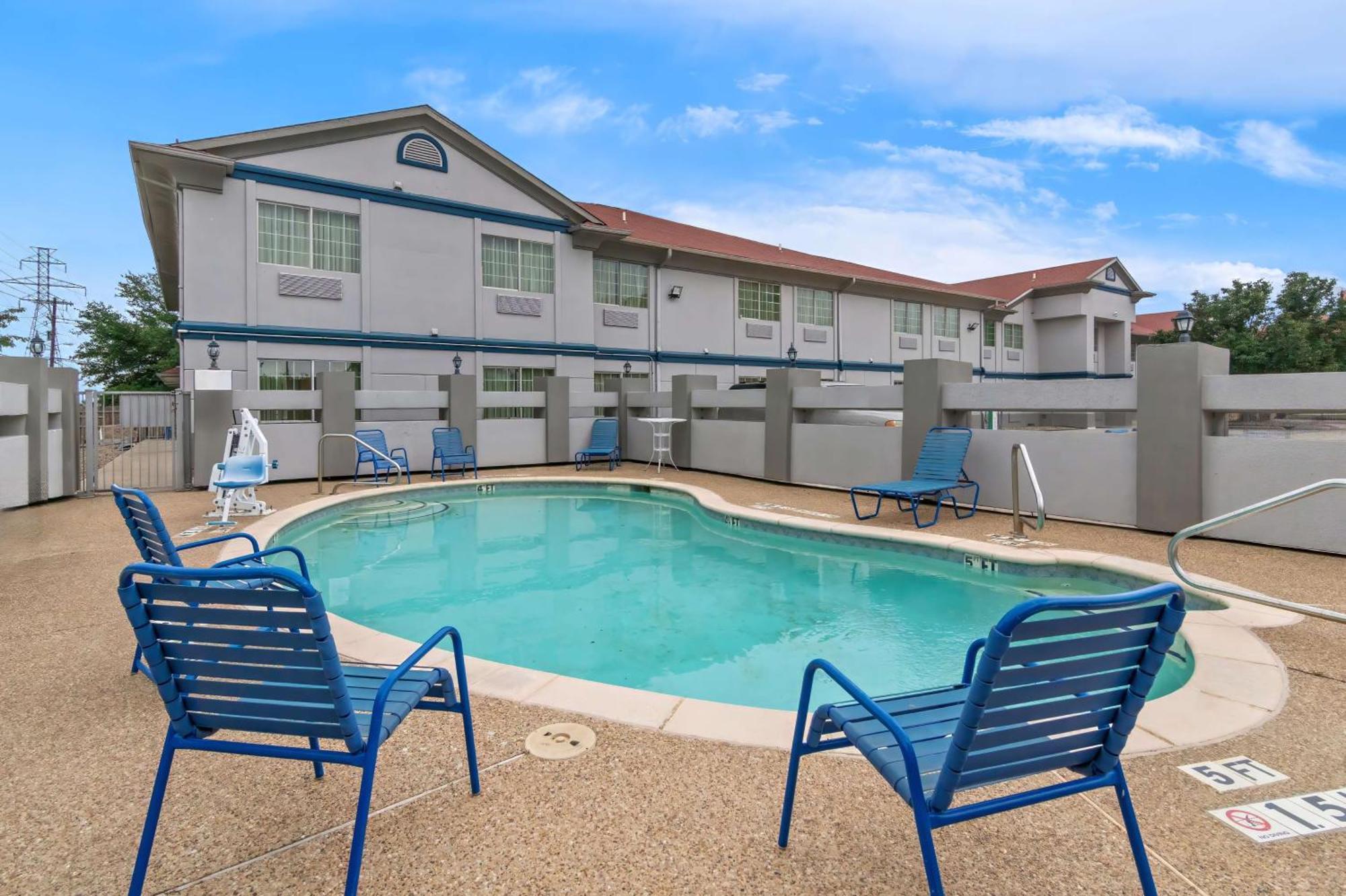 Surestay Plus By Best Western Fort Worth Benbrook Exterior foto